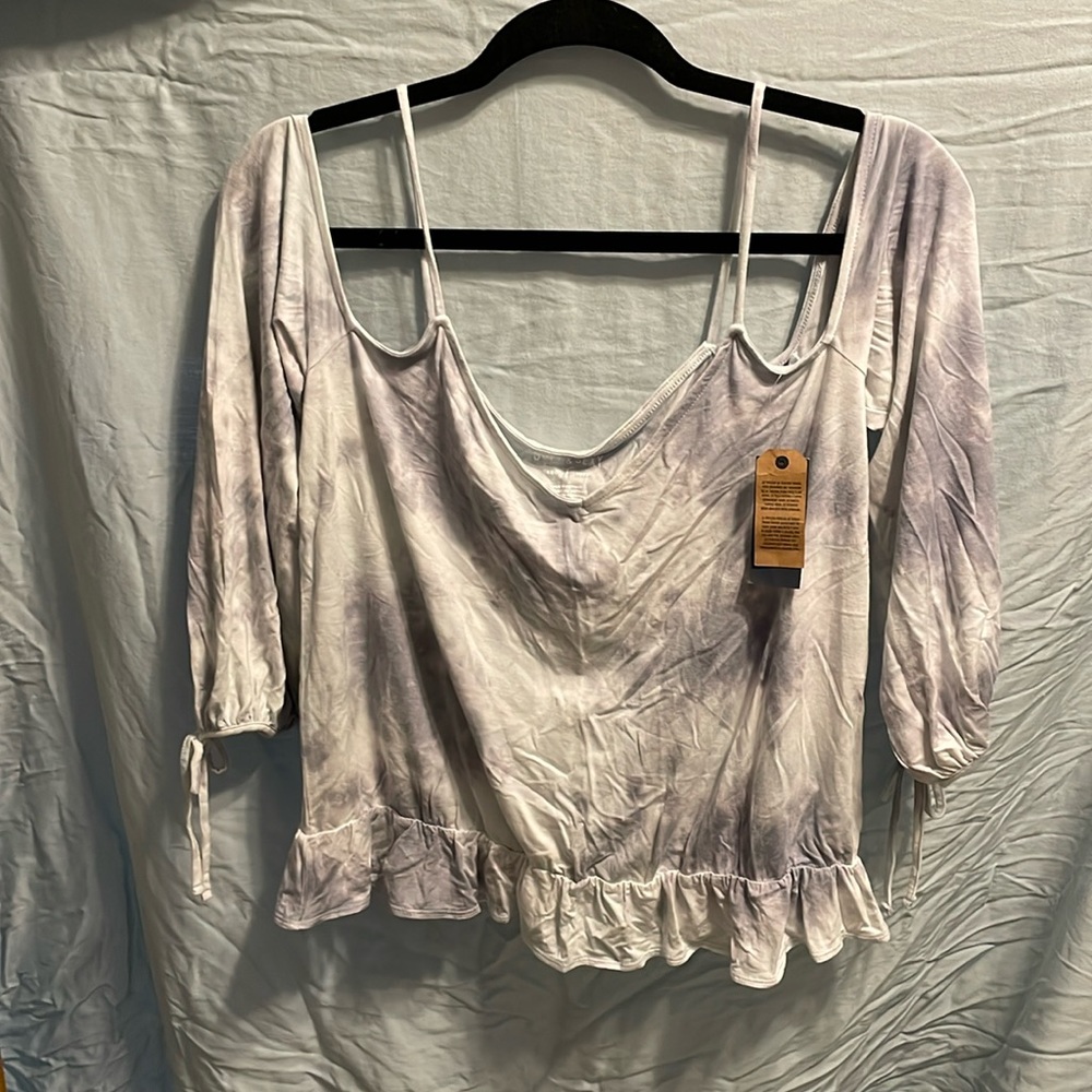 Off the Shoulder BRAND NEW American Eagle Top